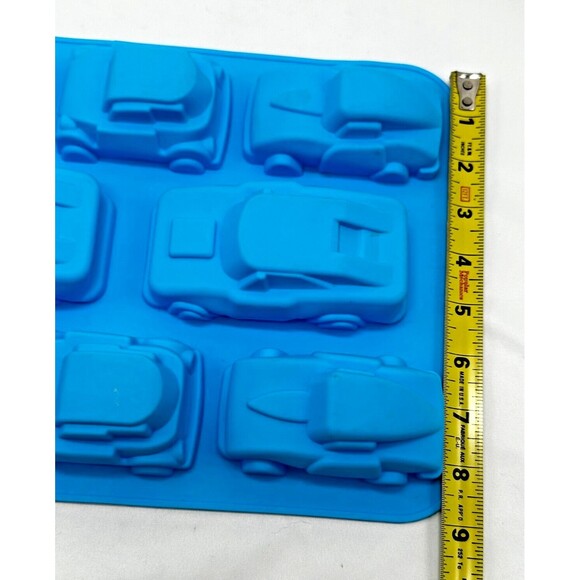 8 CAVITY Silicone Baking Cup Cake/Ice/Chocolate/Candy Mold - Vintage Cars 9x12" - Picture 6 of 7
